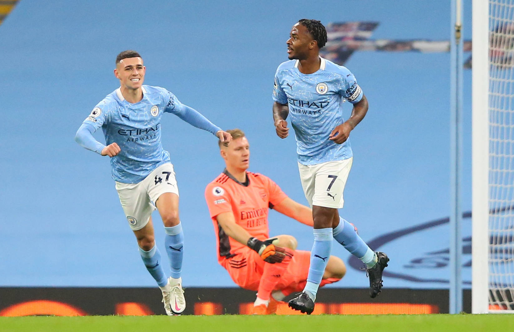 截至1月末 我国外汇储备规模为32090亿美元.